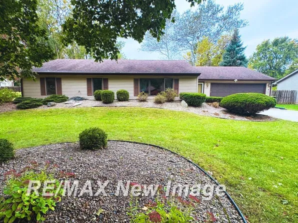 221 Sycamore Rd, Auburn, MI 48611