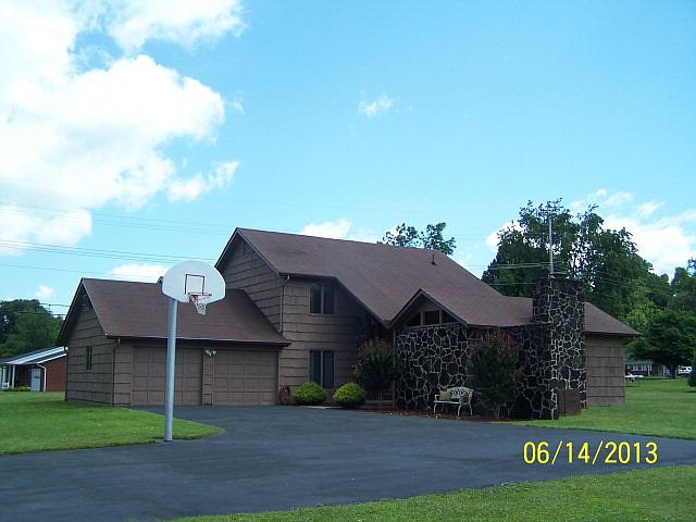 1st image of 8706 Tennyson Ave