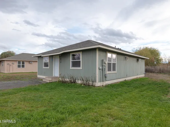 612 Mark St, Granger, WA 98932