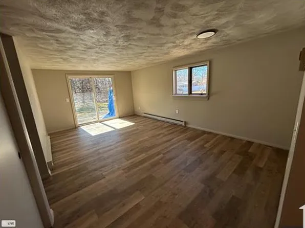 77 American Legion Hwy, Westport, MA