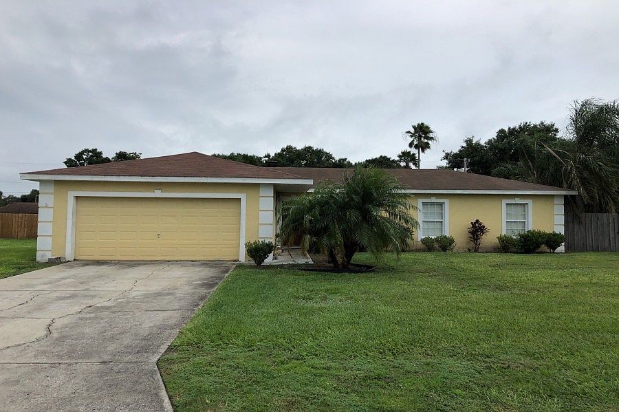 1st image of 6417 Shadowbrook Dr E