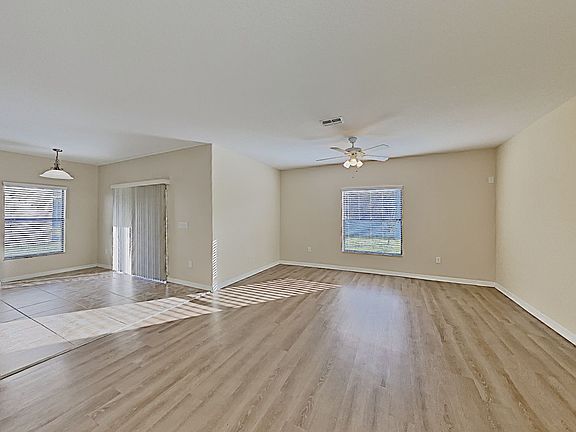 4th image of 20045 Satin Leaf Ave