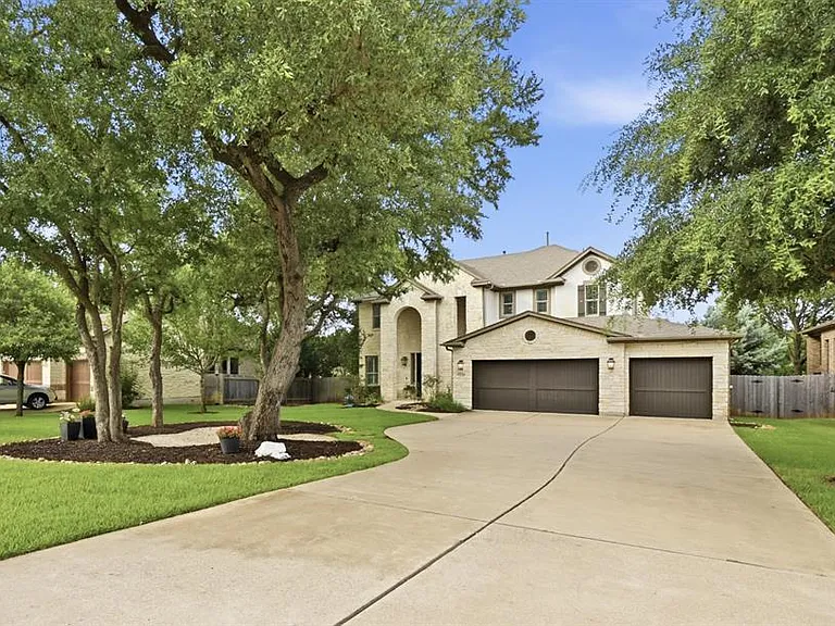 7721 Haggans Ln — Photo 2