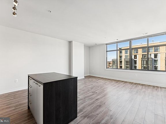 3rd image of 460 New York Ave NW Unit 1002