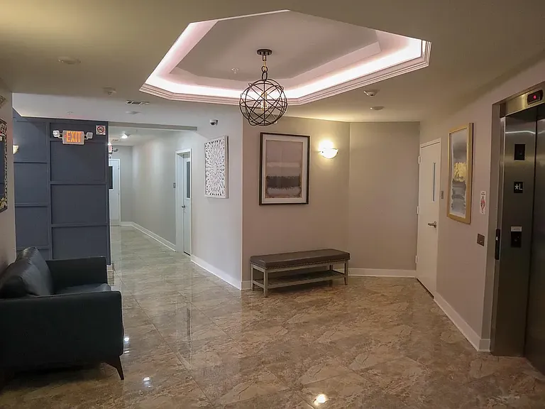 437 Mulberry St #301 — Photo 8