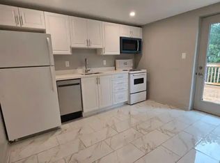 1354 Queen St E #1A, Toronto, ON M4L1C8