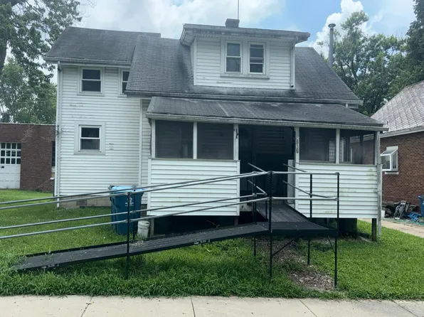 616 Main St, Highland, IL 62249