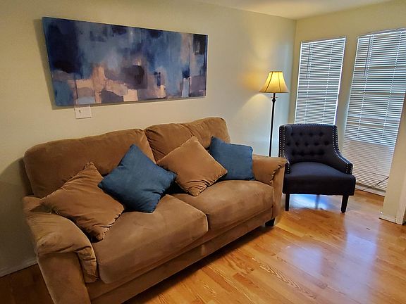 5th image of 722 Marshall St #B