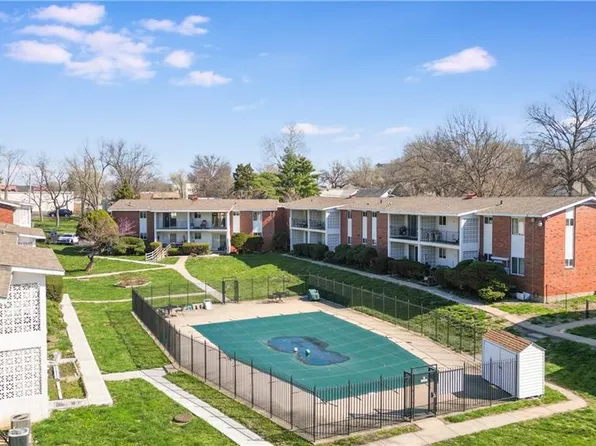 8313 Lowell Ave, Overland Park, KS 66212