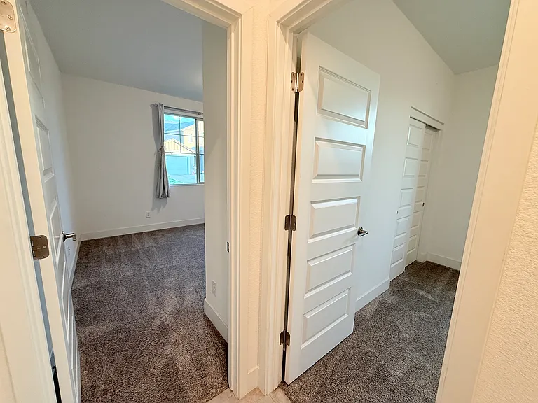 12920 Knightsbrook Ave — Photo 23