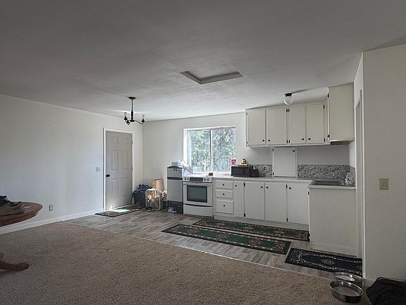 5th image of 56758 Whitmore St