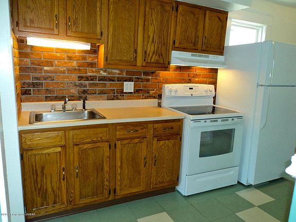 3rd image of 109 Kossack St #2