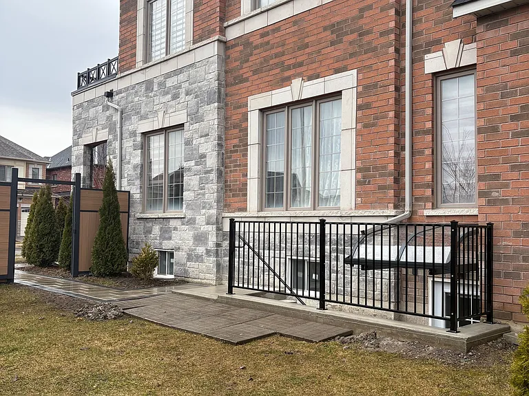 64 Charlotte Abby Dr #BASEMENT — Photo 6