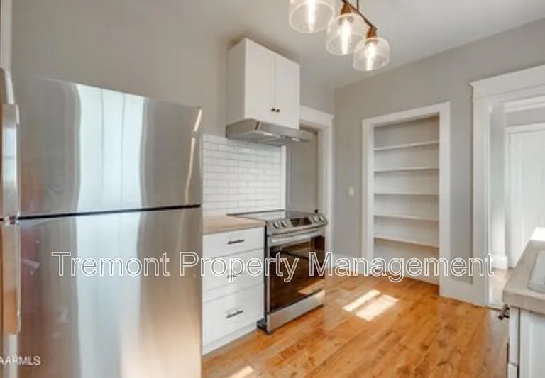 317 Peak St — Photo 3