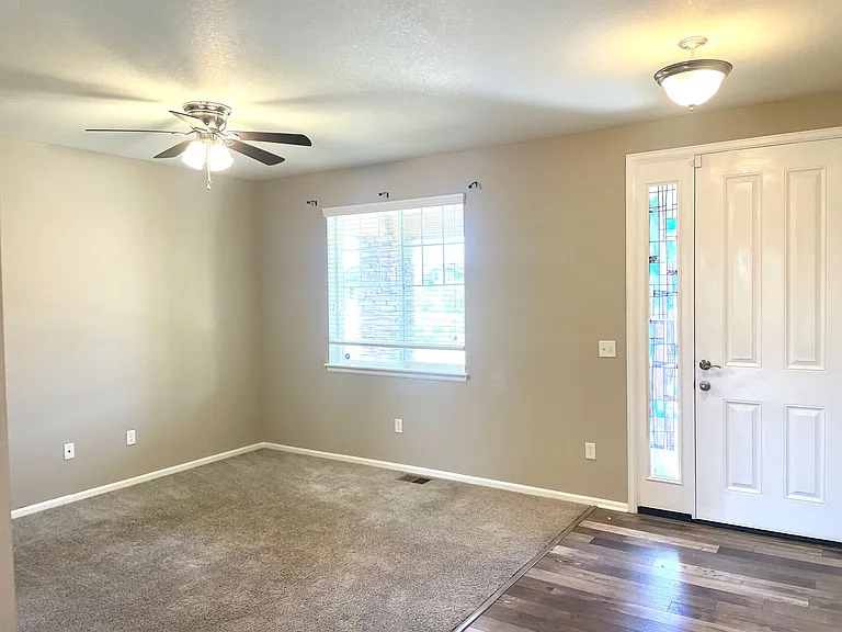 25147 E Maple Ave — Photo 3