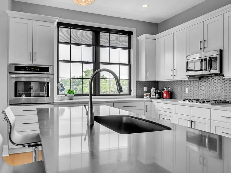 Lymstone Lofts — Photo 7