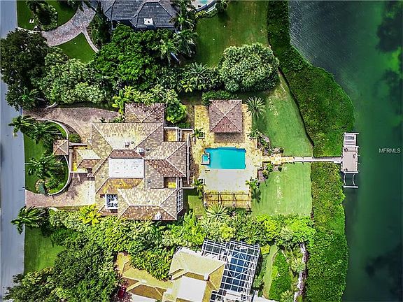 3rd image of 2107 Oceanview Dr