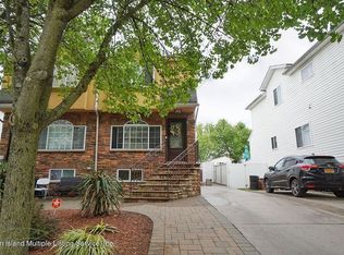 49 Harris Ln, Staten Island, NY 10309