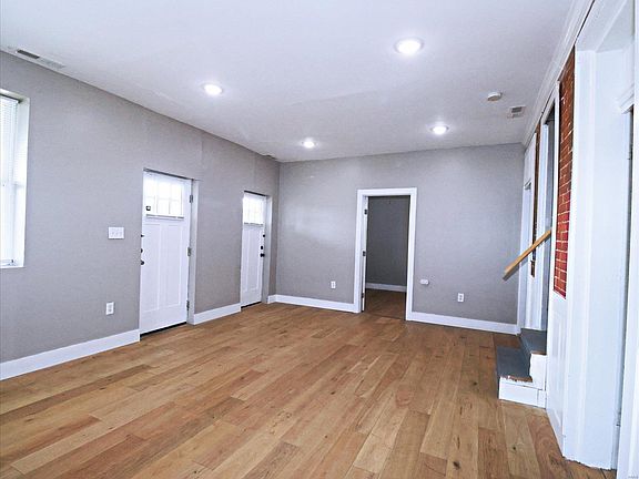 4th image of 5227 Ulena Ave