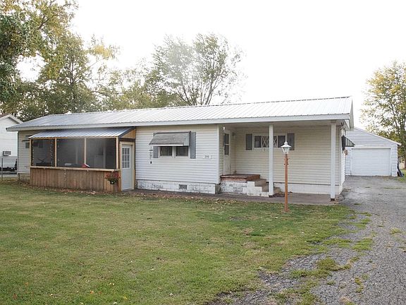 2nd image of 209 N Fahnestock St