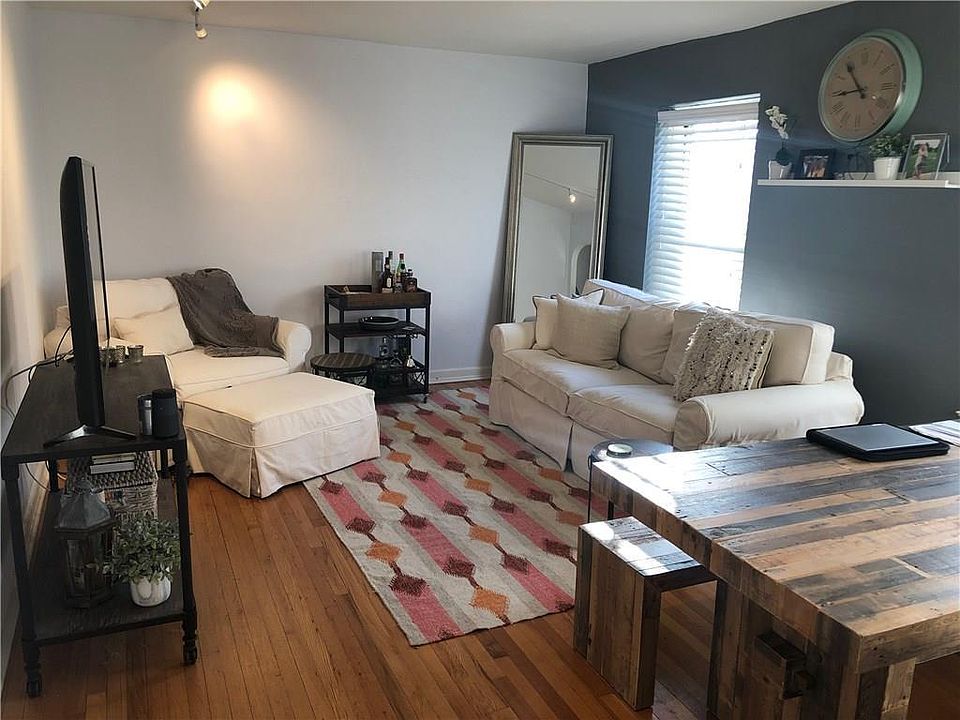 1st image of 110 Woodside Grn APT 1C