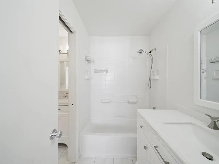 28611 Calle Del Lago #C — Photo 25