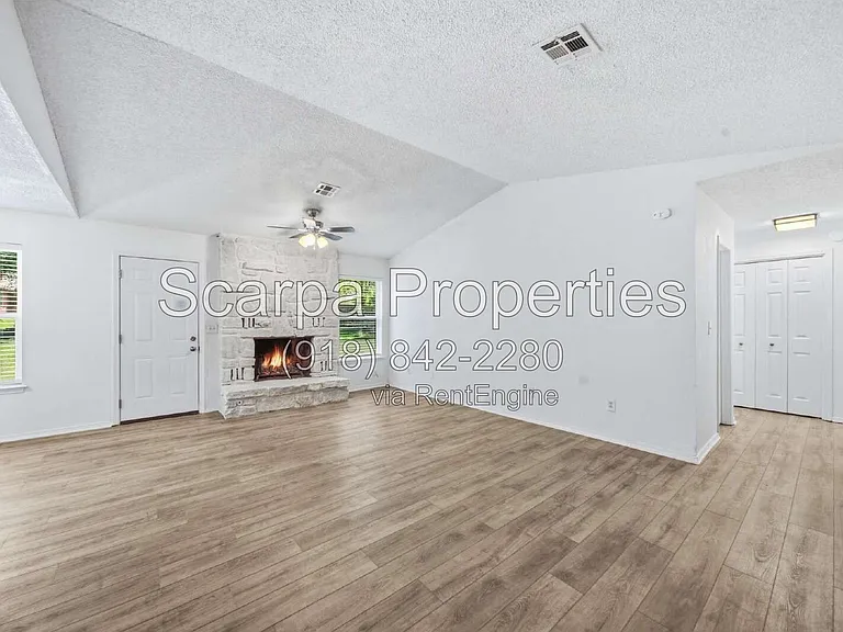 13621 S 285th East Ave — Photo 4