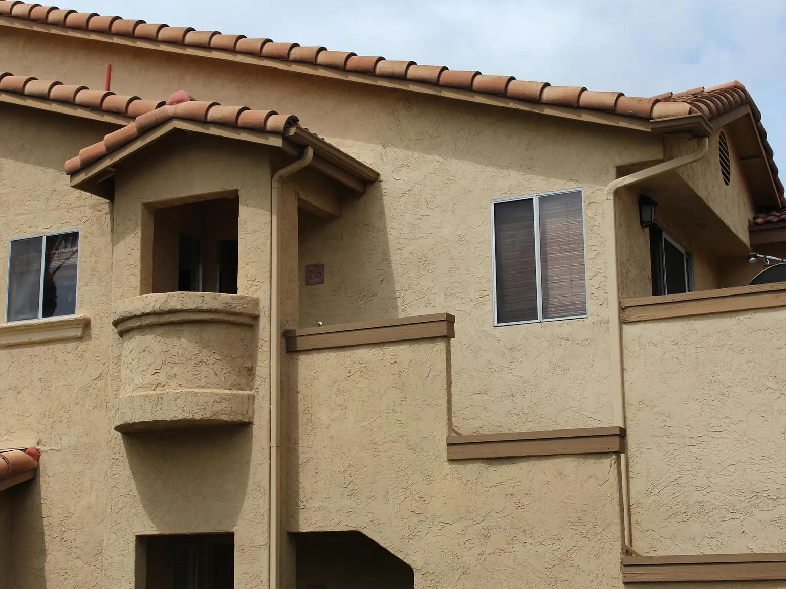 1 bed, 651 sqft, $2,299 — Photo 3