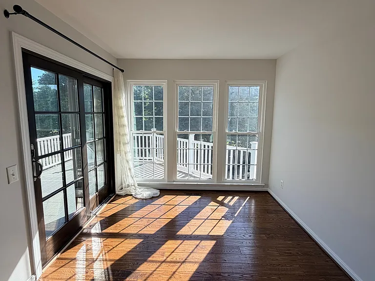 8 Crenshaw Ct — Photo 14