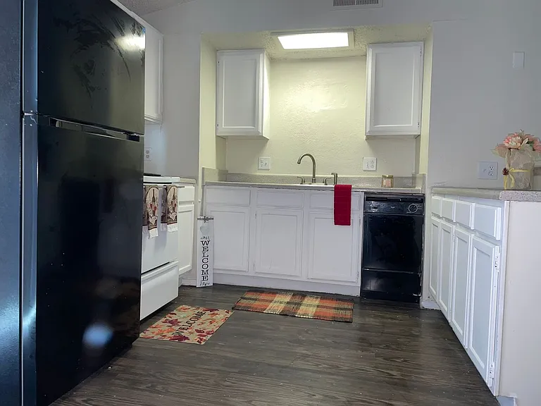 Beaumont Crossing Apts — Photo 13