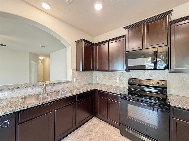 6328 Dorothy Muree Dr — Photo 15