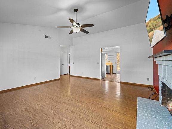 3rd image of 10254 Princess Joann Rd