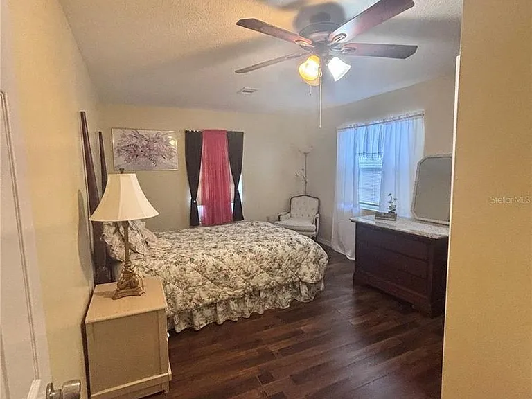 1513 N Central Ave — Photo 3