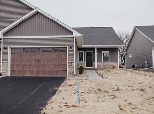 443 Anjali Ct, Sycamore, IL 60178