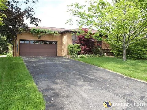 830 Walnut Ave photo 1