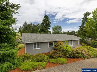 401 Flint Ridge St SE, Salem, OR 97306