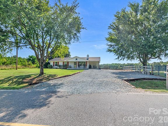 2nd image of 2307 Tanner Rd