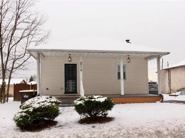 2714 Levans Rd, Coplay, PA 18037