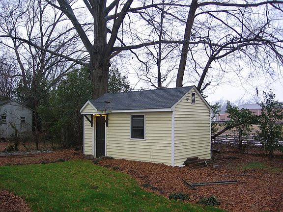 Shed w/water & electric