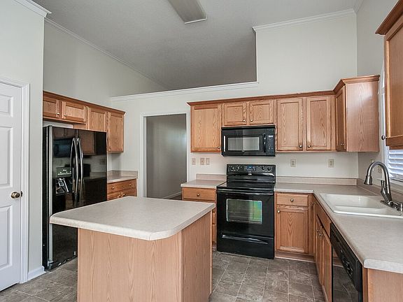 5th image of 596 N Ericson Rd