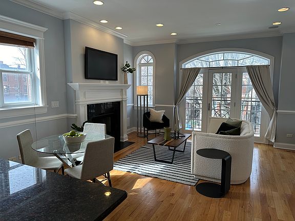 4th image of 3815 N Damen Ave #2