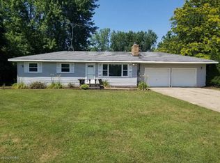 1029 137th Ave, Wayland, MI 49348