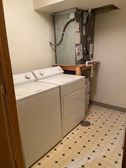 2 bed, 900 sqft, $1,035 — Photo 3