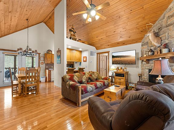 4th image of 558 Baldknobber Drive #49