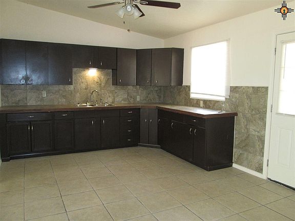 5th image of 1408 W Berry Dr