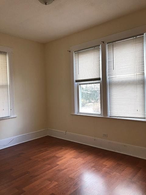 1st image of 119 S Broadway APT 1