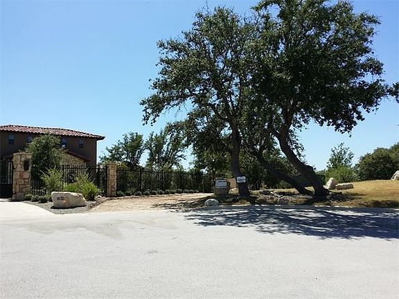 Entry Drive that goes back to Lot.