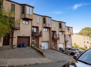 21 Veterans Way, Edgewater, NJ 07020