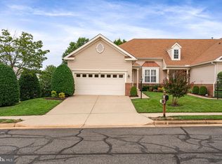 6965 Walnut Hill Dr, Gainesville, VA 20155