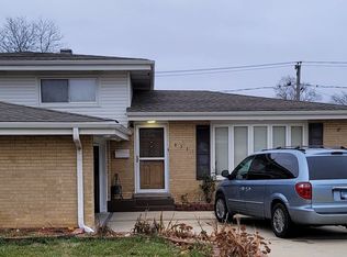 8531 Blue Ridge Ave, Hickory Hills, IL 60457